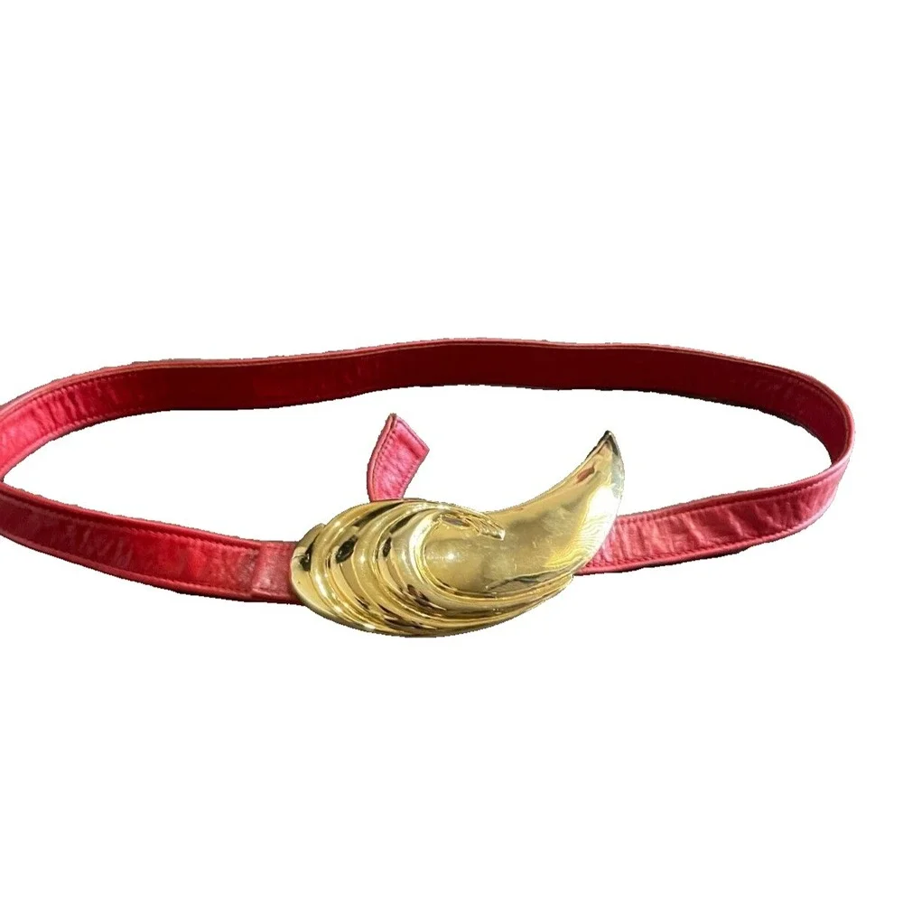 Vintage Alexis Kirk Red Adjustable Belt Gold Shell Shape Buckle 35
